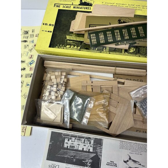 Fine Scale Miniatures HO Scale Freight House Building Kit No. 45 - Picture 8 of 11